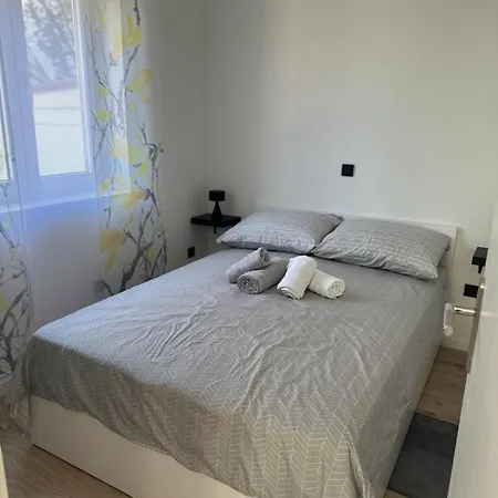 Apartment Roni Zadar