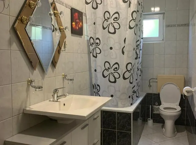 Roni Apartamento