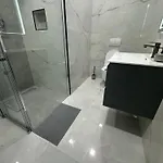 Apartament Roni *