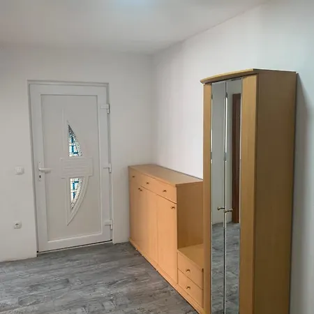 Roni Apartment