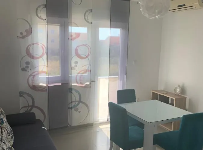 罗尼公寓 扎达尔