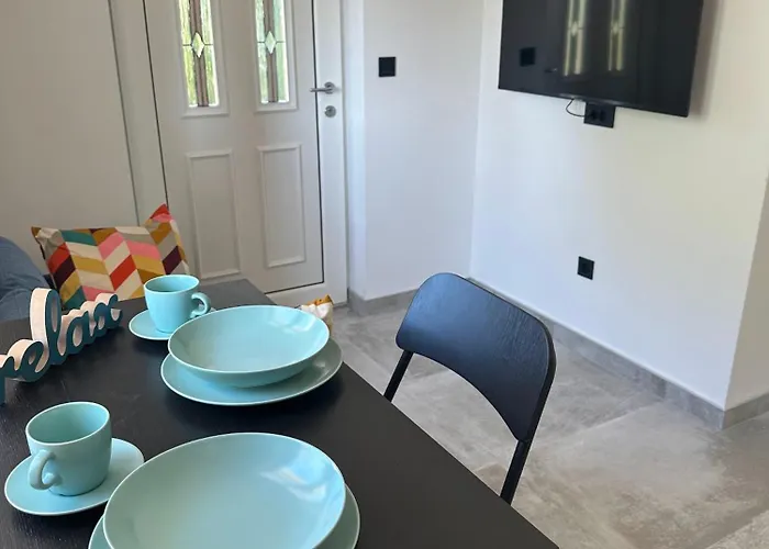 罗尼公寓 * 扎达尔